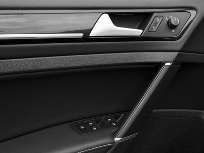 2016 Volkswagen Golf R Hatchback Sedan 4D