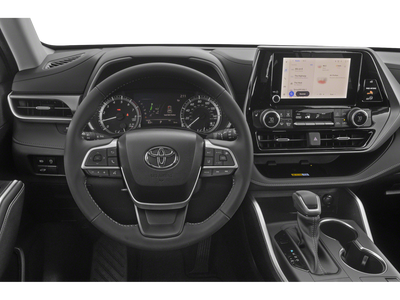 2023 Toyota Highlander XLE Sport Utility 4D