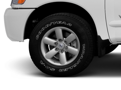 2013 Nissan Titan Crew Cab SV Pickup 4D 5 1/2 ft