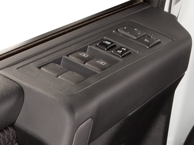 2013 Nissan Titan Crew Cab SV Pickup 4D 5 1/2 ft