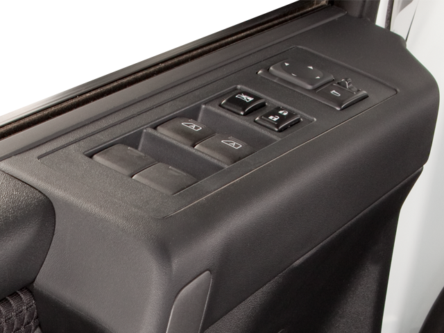 2013 Nissan Titan Crew Cab SV Pickup 4D 5 1/2 ft