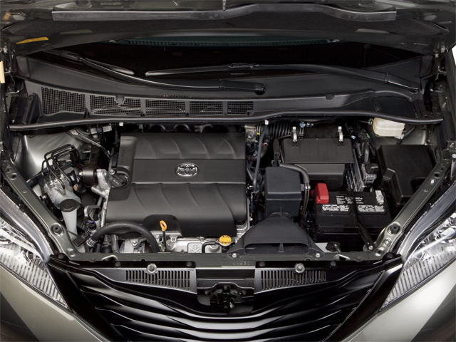 2013 Toyota Sienna Limited Minivan 4D