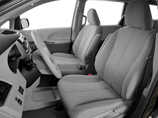 2014 Toyota Sienna XLE Minivan 4D