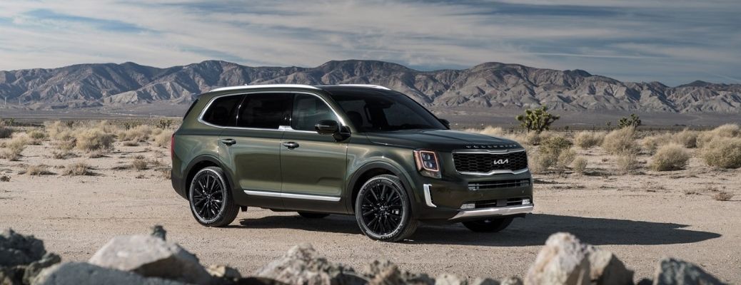 2022 Kia Telluride exterior side look off road