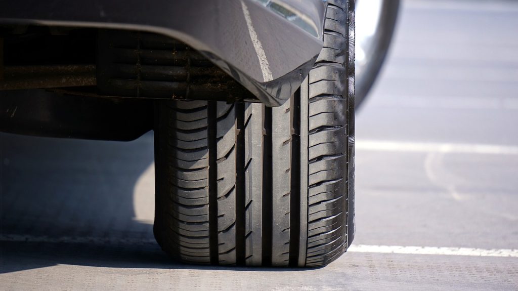 Image by VariousPhotography from Pixabay A tire ready to be checked at your Kia dealership in Hayward, CA