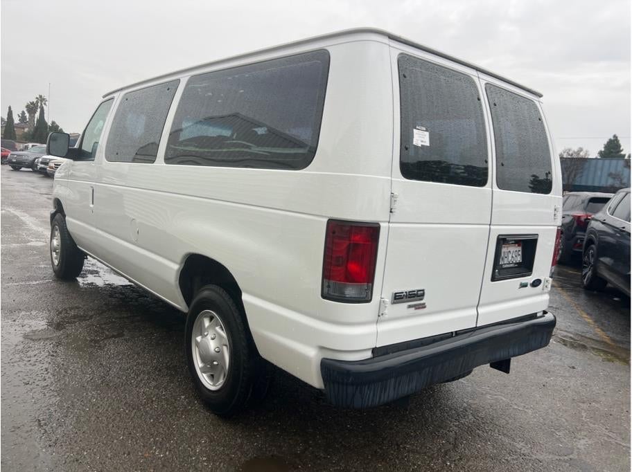 2012 Ford E150 Passenger XL Van 3D
