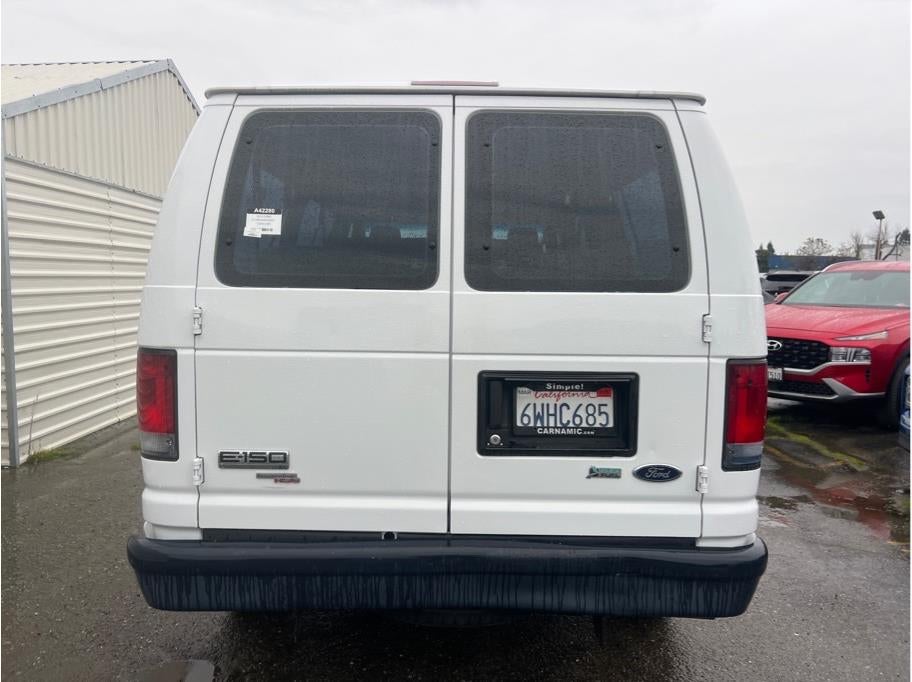 2012 Ford E150 Passenger XL Van 3D