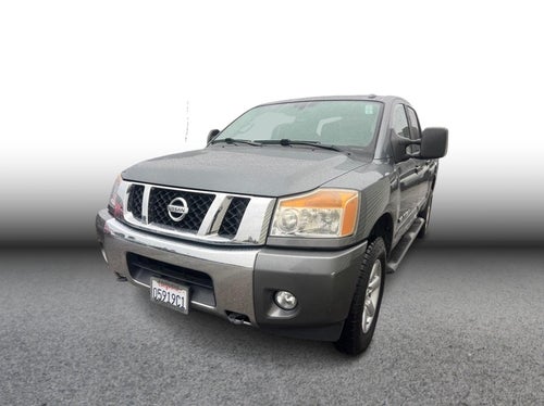 2013 Nissan Titan Crew Cab SV Pickup 4D 5 1/2 ft