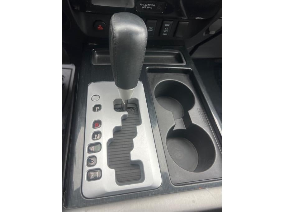 2013 Nissan Titan Crew Cab SV Pickup 4D 5 1/2 ft