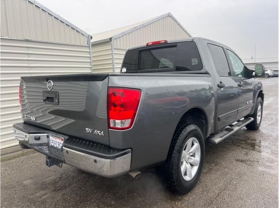 2013 Nissan Titan Crew Cab SV Pickup 4D 5 1/2 ft