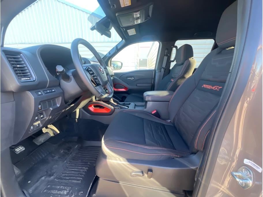2023 Nissan Frontier Crew Cab PRO-4X Pickup 4D 5 ft