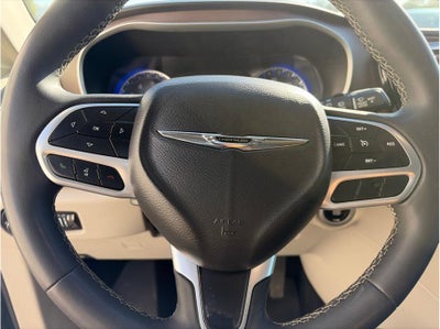 2023 Chrysler Voyager LX Van 4D