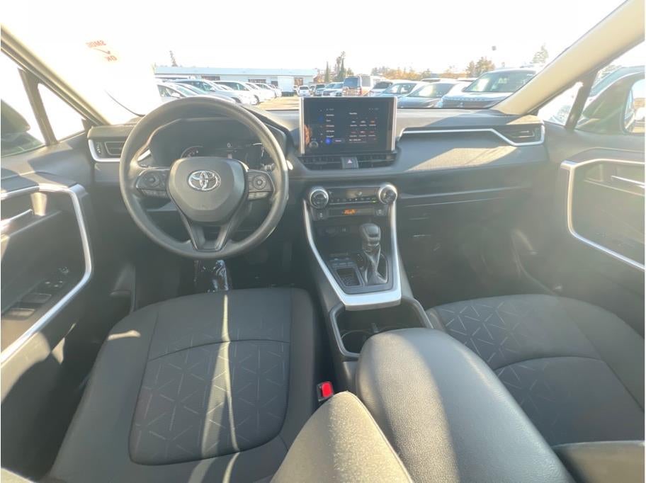 2024 Toyota RAV4 XLE Sport Utility 4D