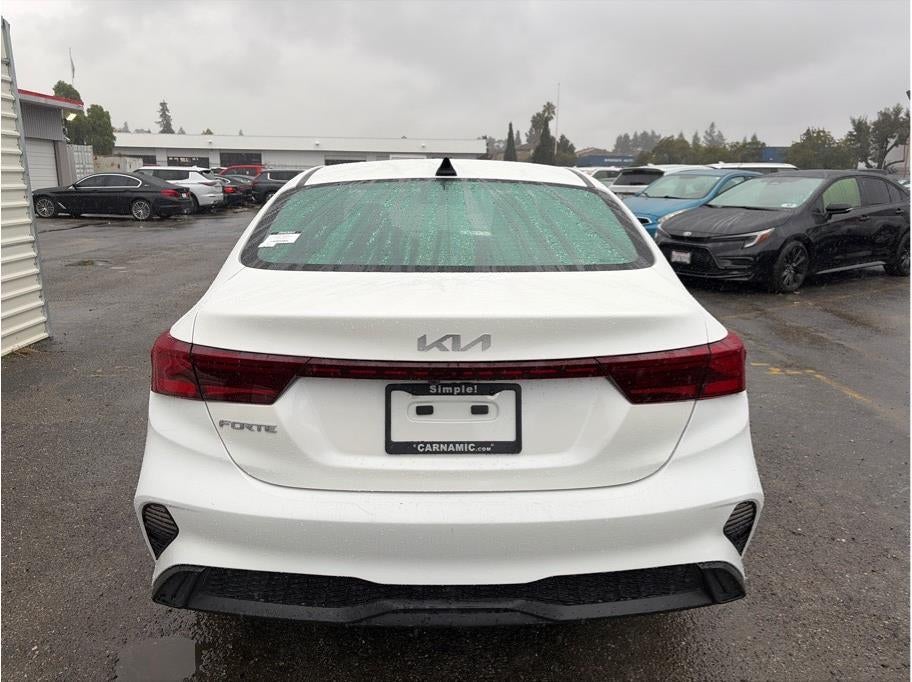 2023 Kia Forte LXS Sedan 4D