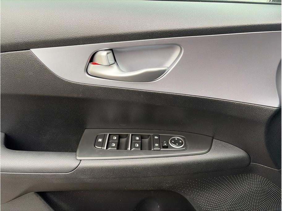 2022 Kia Forte LXS Sedan 4D