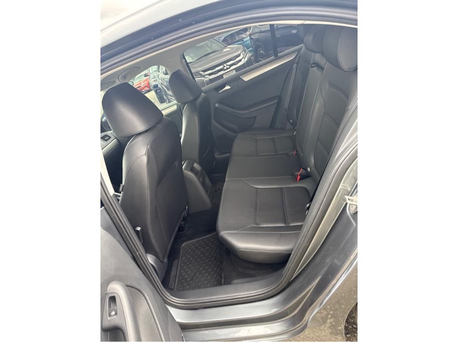 2017 Volkswagen Jetta 1.4T SE Sedan 4D