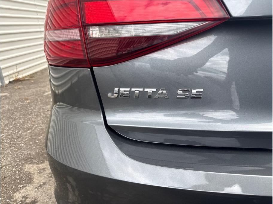 2017 Volkswagen Jetta 1.4T SE Sedan 4D