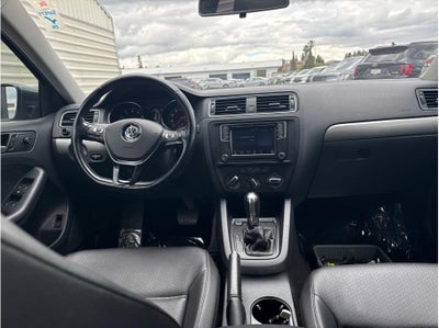 2017 Volkswagen Jetta 1.4T SE Sedan 4D