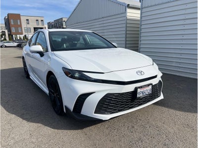 2025 Toyota Camry SE Sedan 4D