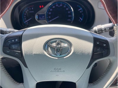 2013 Toyota Sienna Limited Minivan 4D