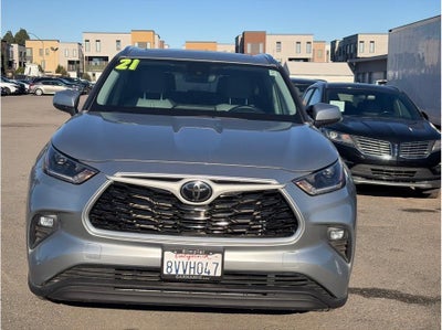 2021 Toyota Highlander XLE Sport Utility 4D