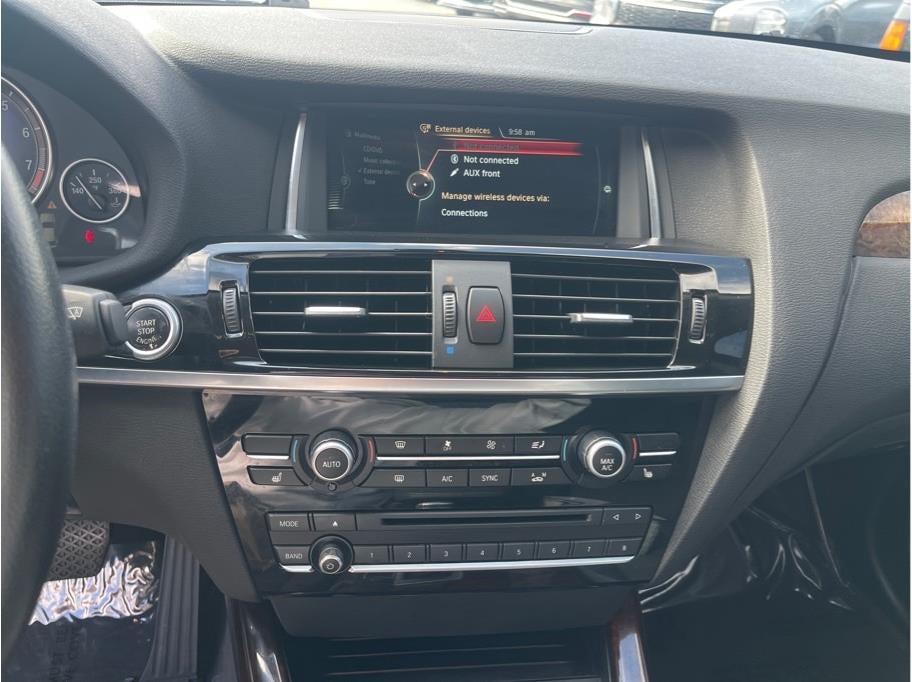 2016 BMW X4 xDrive28i Sport Utility 4D