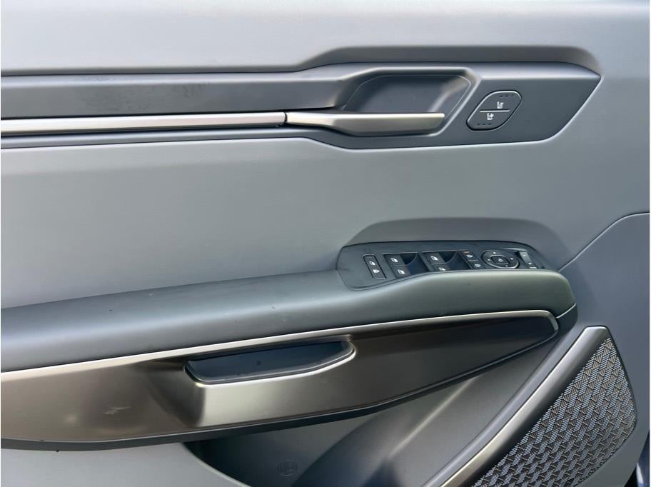 2026 Kia EV9 Light Long Range