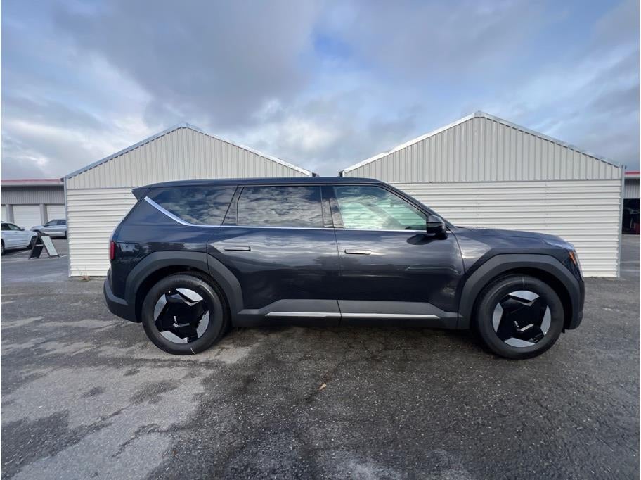 2026 Kia EV9 Light Long Range