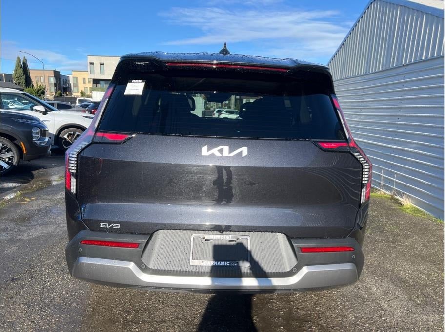 2026 Kia EV9 Light Long Range