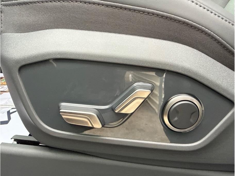 2026 Kia EV9 Light Long Range