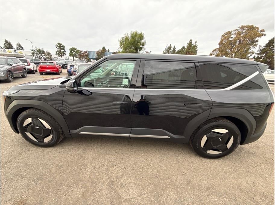 2026 Kia EV9 Light Long Range