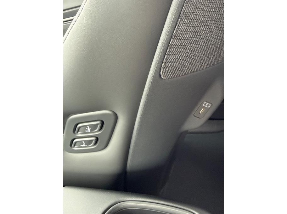 2026 Kia EV9 Light Long Range