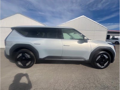 2026 Kia EV9 Light Long Range