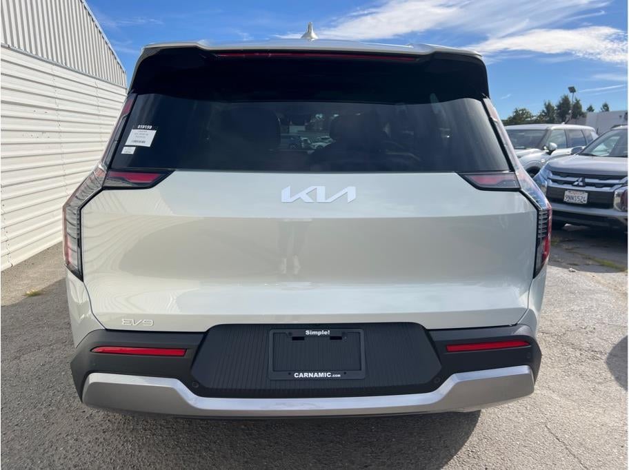 2026 Kia EV9 Light Long Range