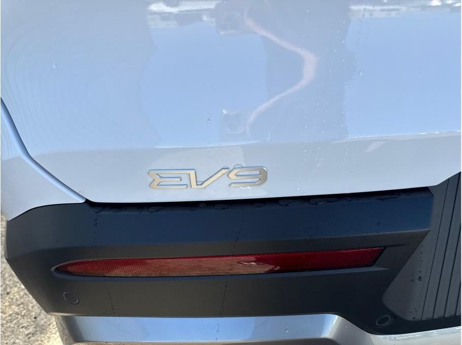 2026 Kia EV9 Wind