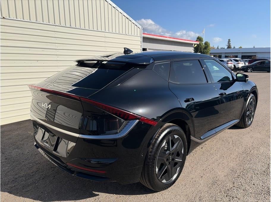 2025 Kia EV6 Wind