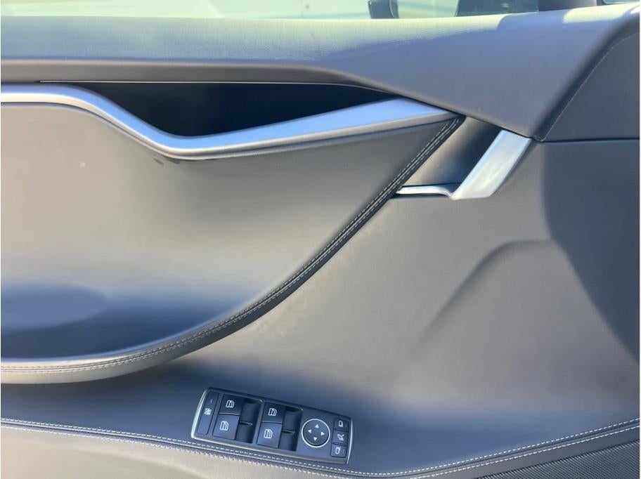 2018 Tesla Model S 75D Sedan 4D