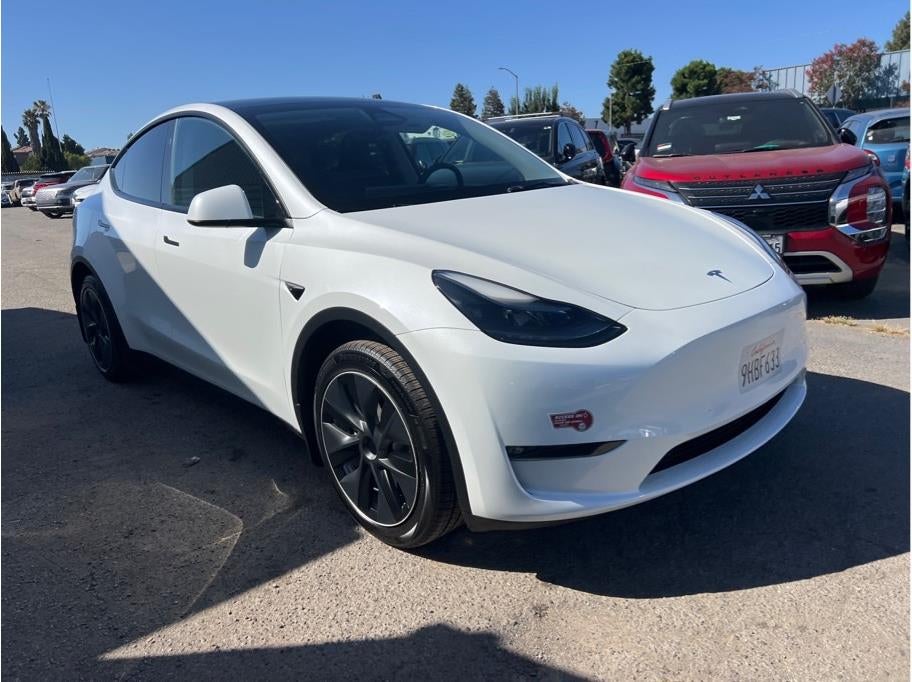 2023 Tesla Model Y Long Range Sport Utility 4D