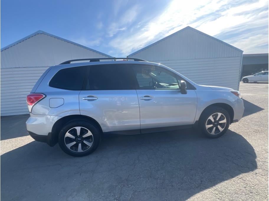 2017 Subaru Forester 2.5i Sport Utility 4D