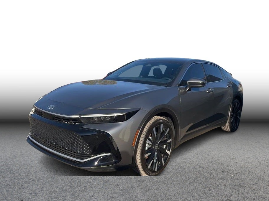 2025 Toyota Crown Platinum Sedan 4D