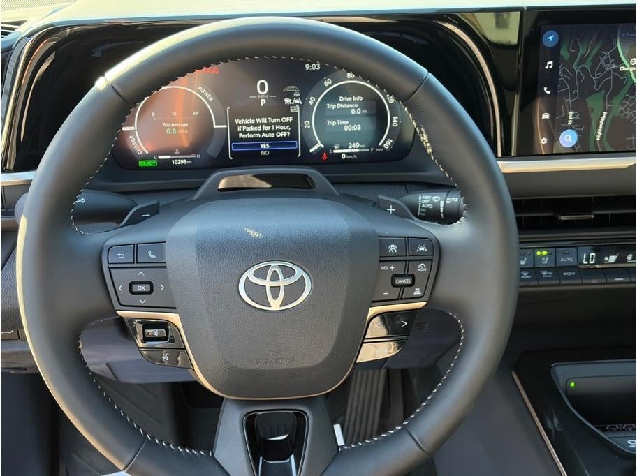 2025 Toyota Crown Platinum Sedan 4D