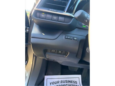 2025 Toyota Crown Platinum Sedan 4D