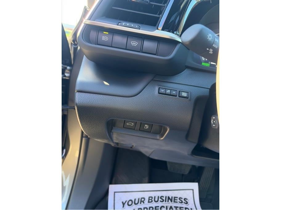 2025 Toyota Crown Platinum Sedan 4D