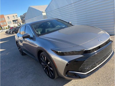 2025 Toyota Crown Platinum Sedan 4D