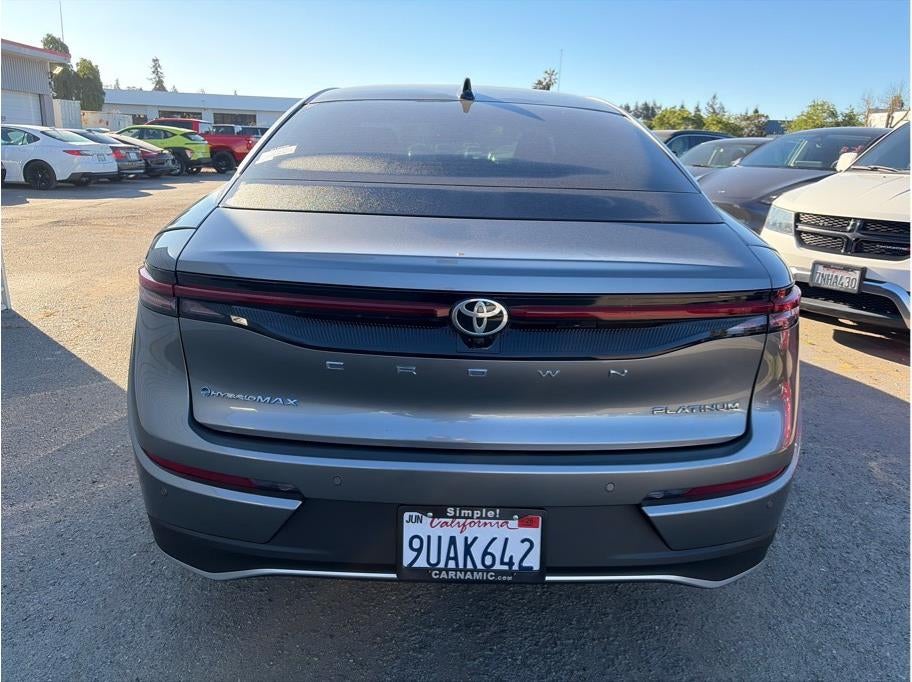 2025 Toyota Crown Platinum Sedan 4D