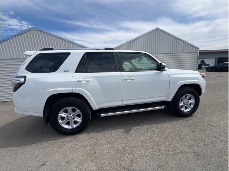 2019 Toyota 4Runner SR5 Sport Utility 4D