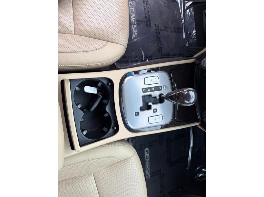 2011 Hyundai Genesis 3.8 Sedan 4D