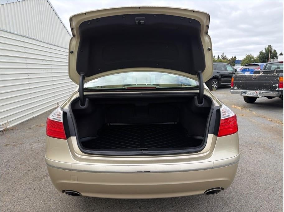 2011 Hyundai Genesis 3.8 Sedan 4D