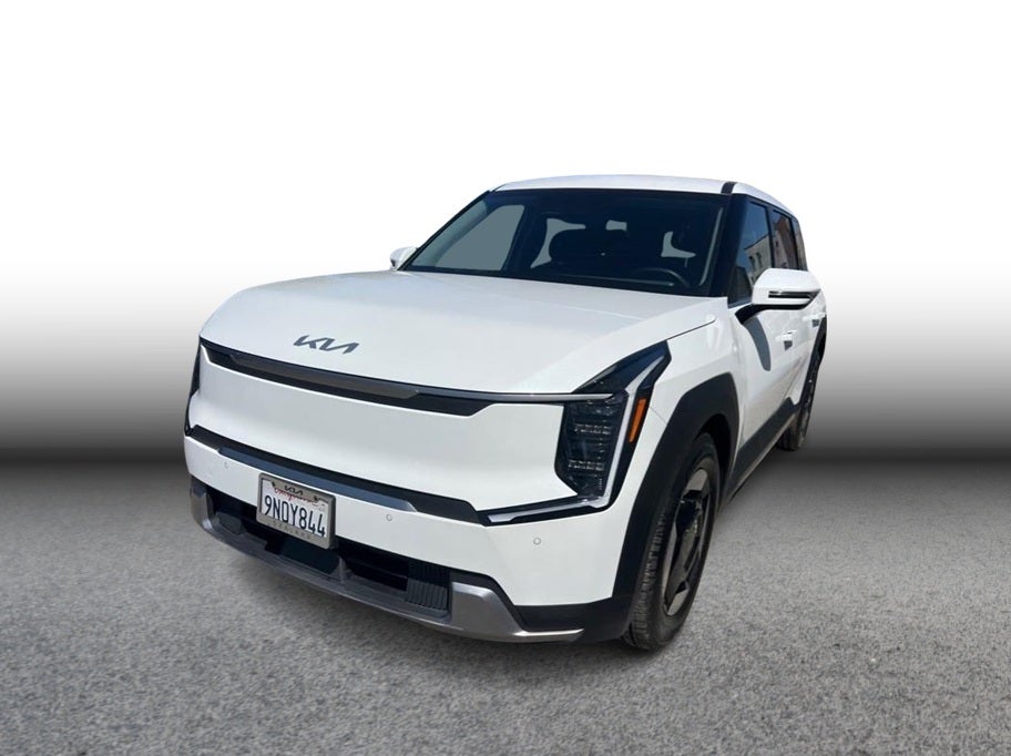2024 Kia EV9 Light L/R's photo