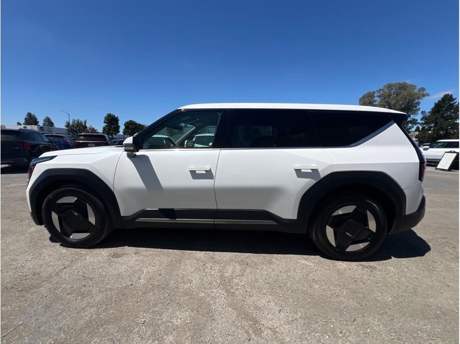2024 Kia EV9 Light Long Range RWD
